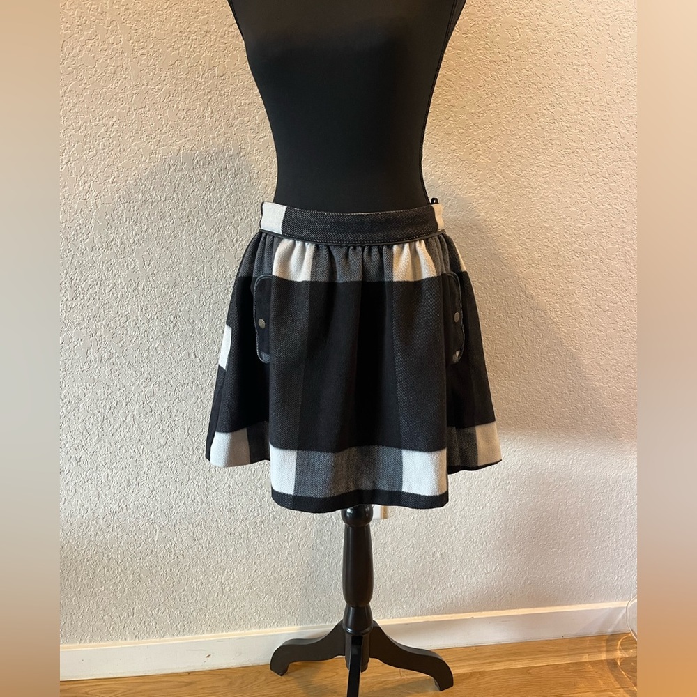 Free People black and white gingham buffalo plaid skirt- perfect spring weather!